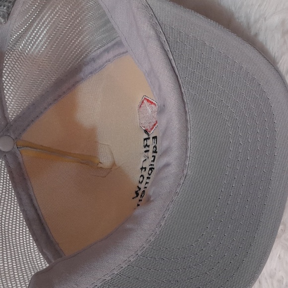 ๐ Vintage Rivtow Trucker Hat - Picture 7 of 8